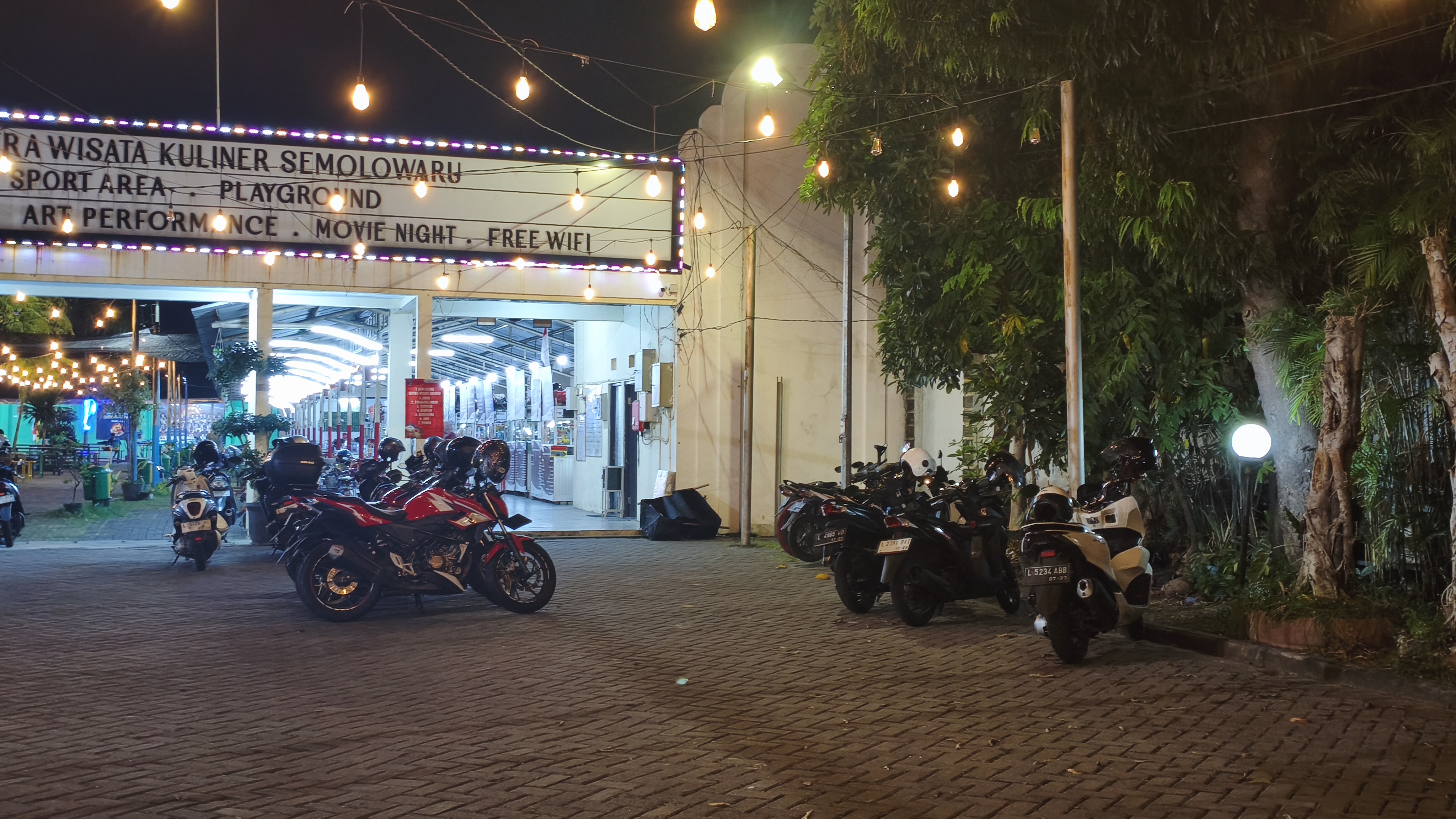 Parkir Luas